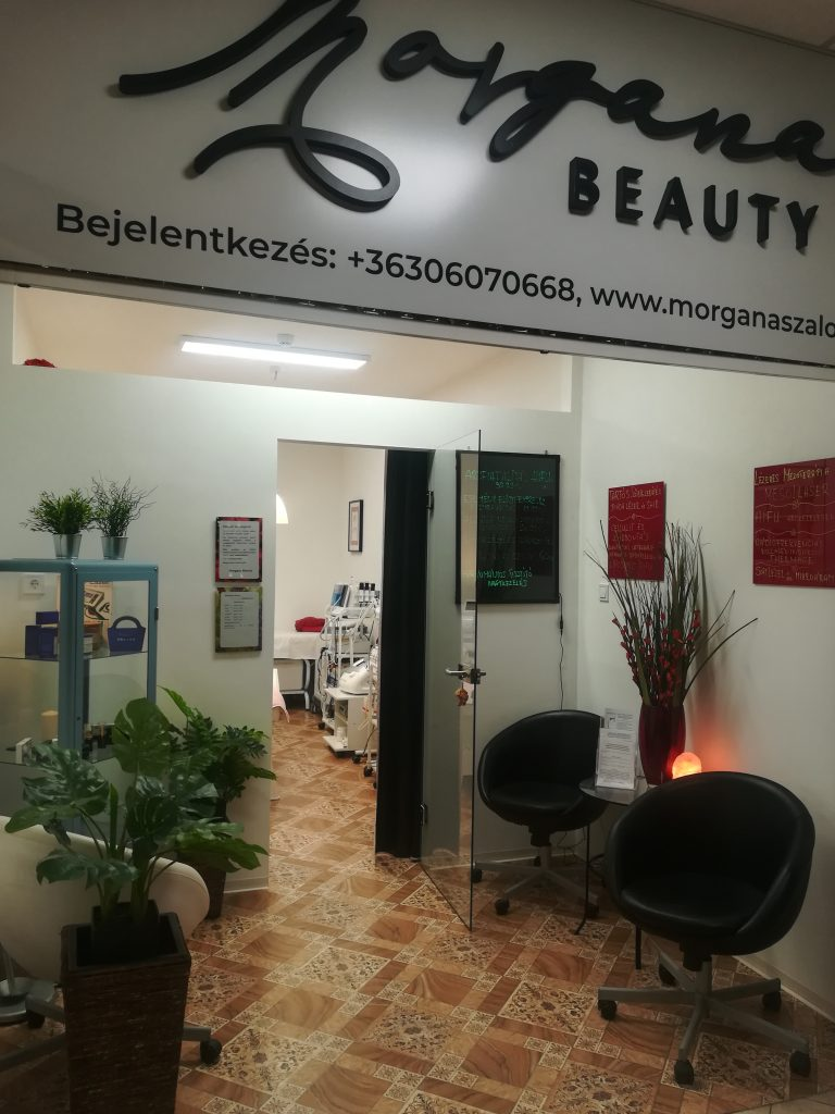 A Morgana Beauty Szalon bejárata Budagyöngyében